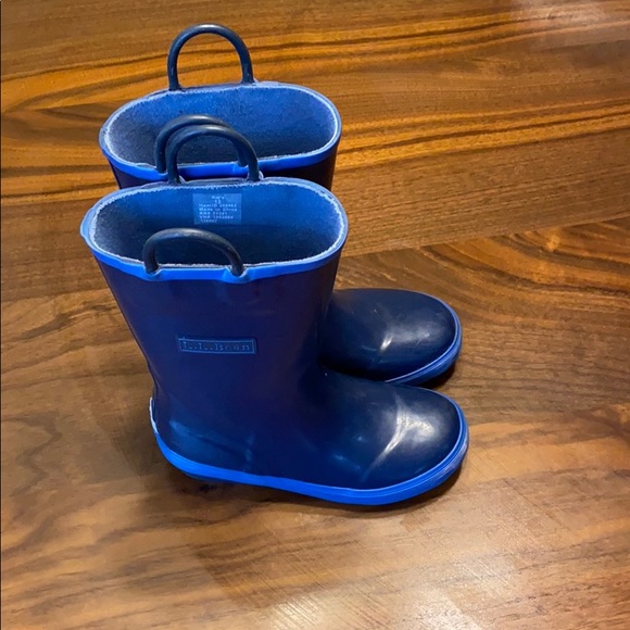 LL Bean Kids' Puddle Stompers Rain Boots - Picture 2 of 10